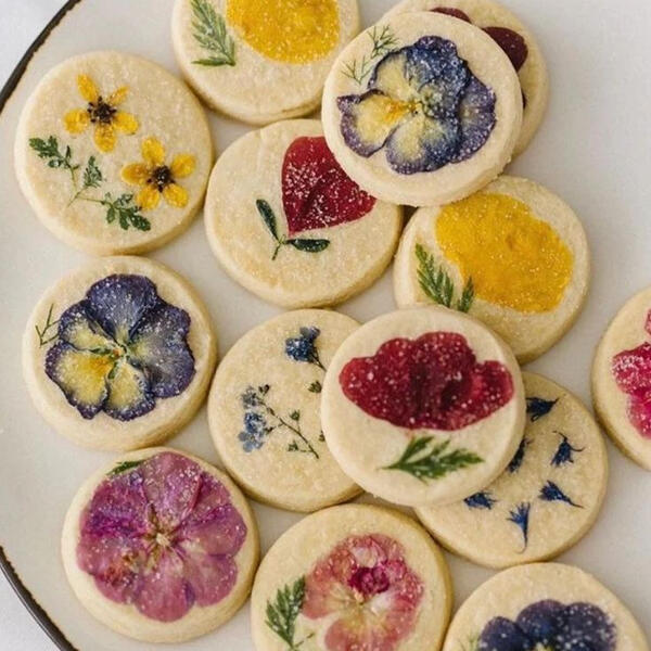 Floral Cookies - Sugar honey cookies made by hand decorated with pressed edible flowers, aged in sugar and local honey.